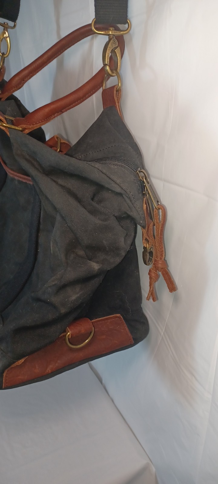 Duluth Trading Co Canvas and Leather Travel Duffle Bag Weekender Carry On Tote