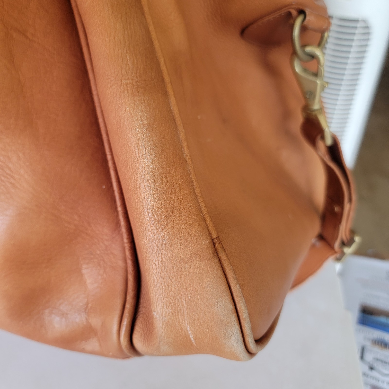 LEATHER DUFFLE BAG/WEEKENDER BAG, HANDMADE IN COLOMBIA