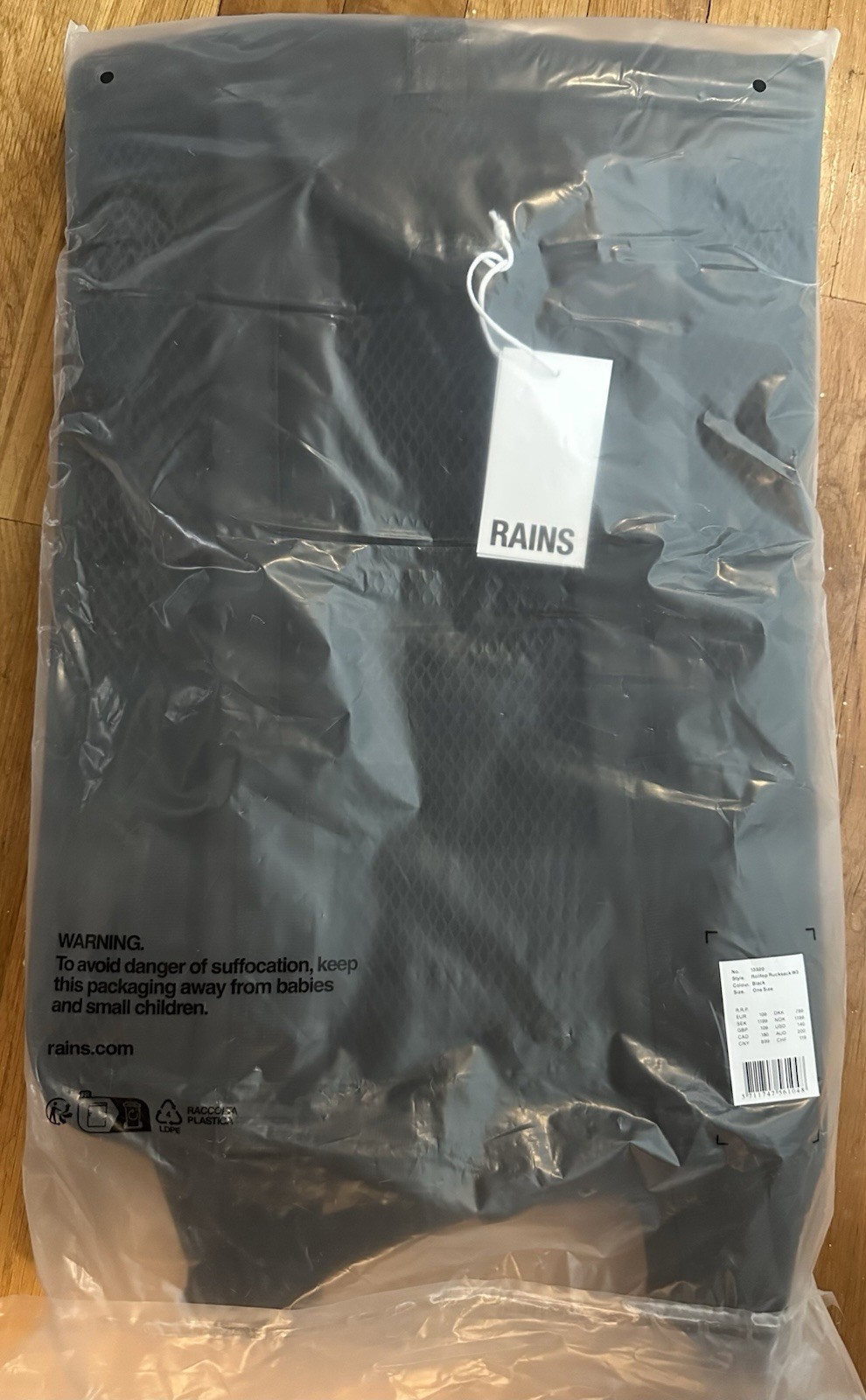 Rains Rolltop Rucksack Waterproof Backpack Bag Black New #13320 MSRP $140 Unisex