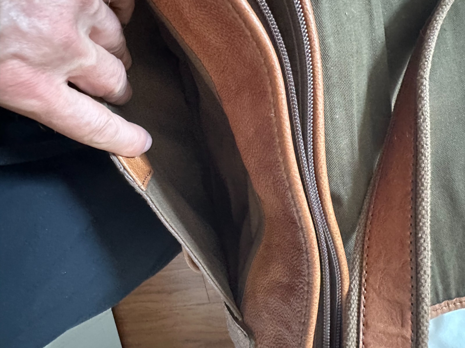 Fossil Max Commuter MBG1317 Brown Leather Messenger Bag Unused