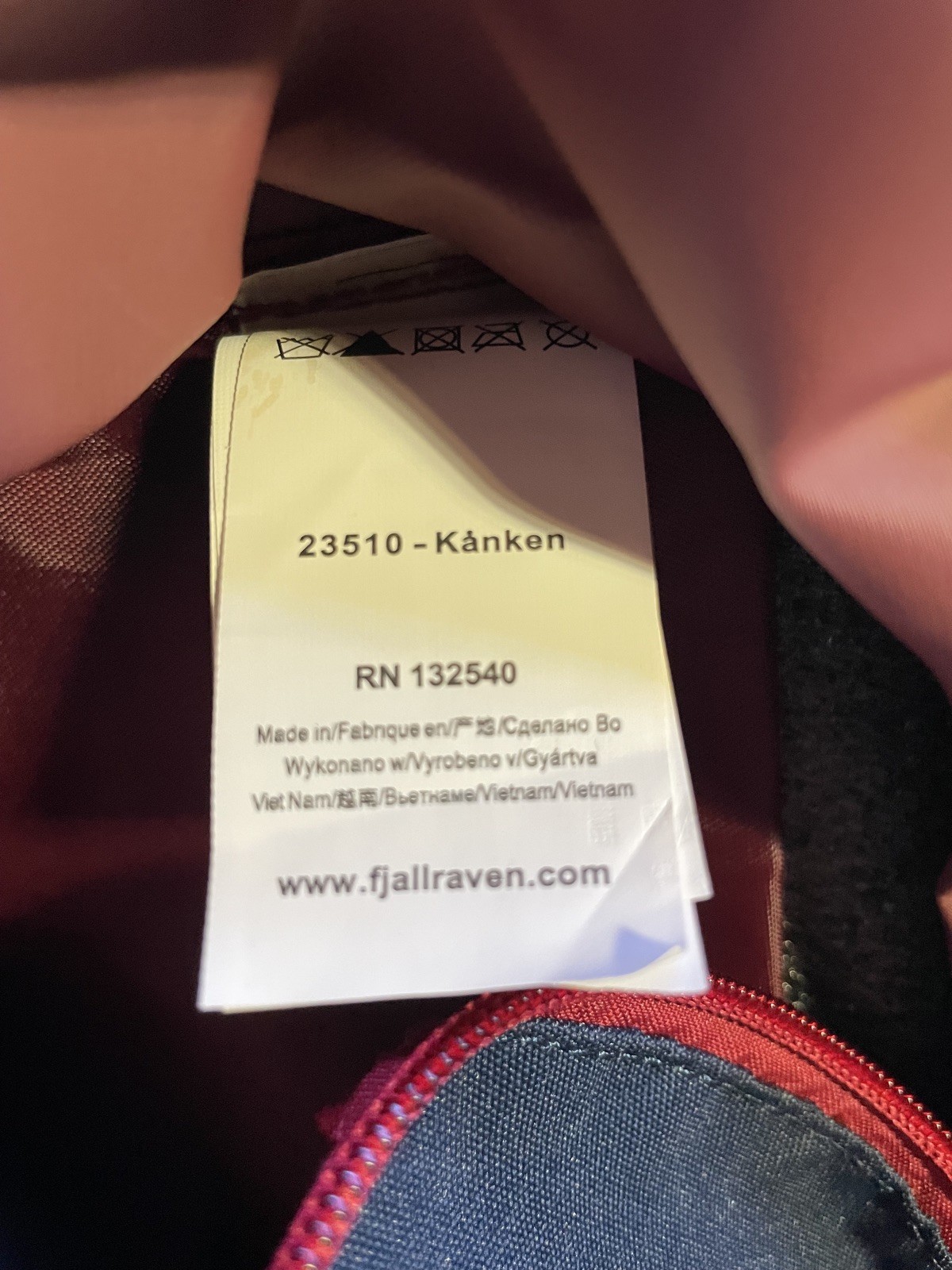 Fjallraven – Kanken Classic Pack, Small One Size,Royal Blue/Ox Red new w/ o tag