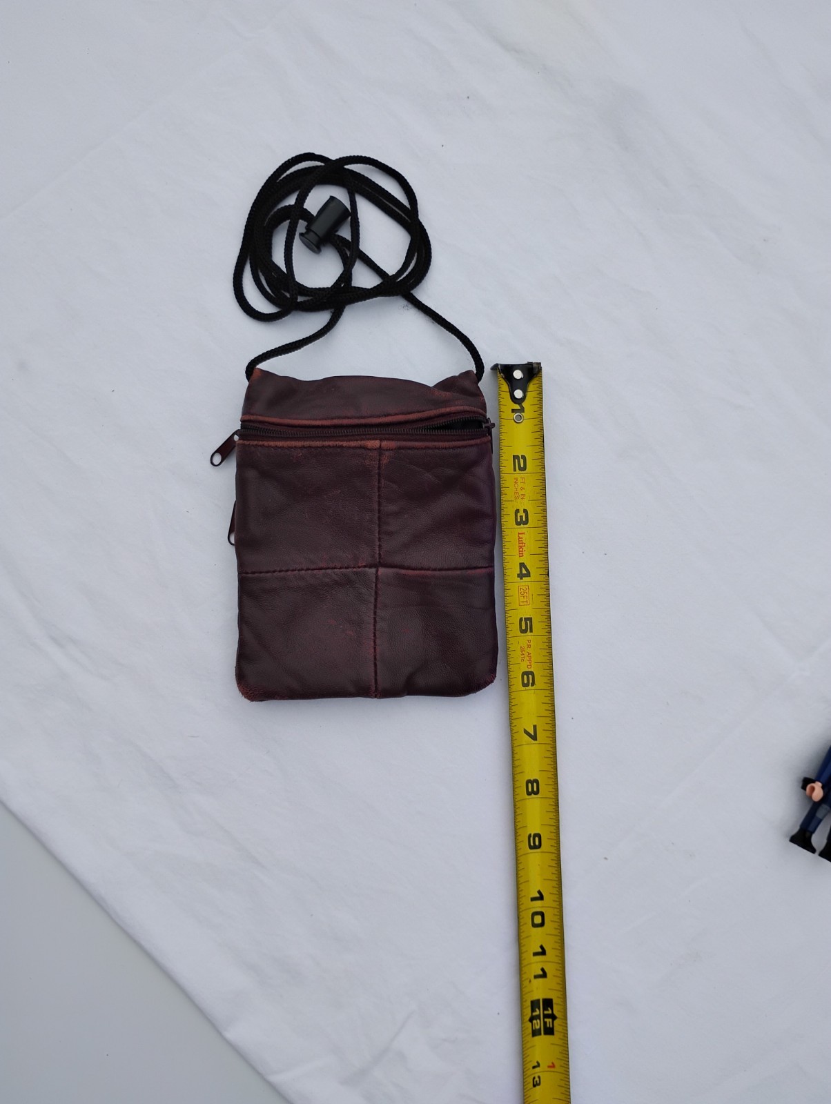 Burgundy Small Crossbody Bag, Zip Closure, Adjustable Strap, Unisex Adults