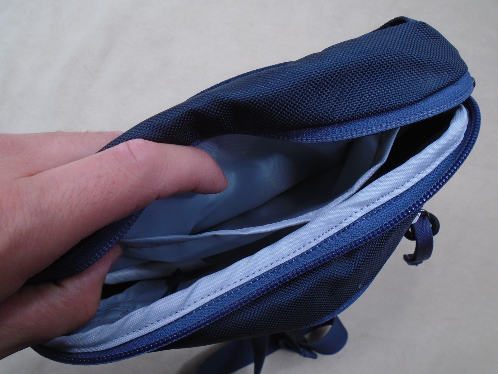 Arc’teryx Maka 1 Waistpack Crossbody Bag Belt Bag Blue Logo Fanny Pack Hiking