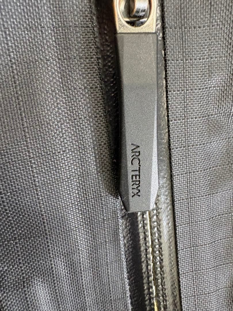 Arc’teryx Granville Briefcase – Minimalist Design, Used