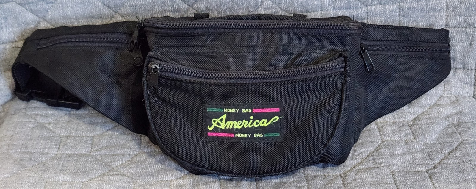 Vintage Y2K Retro America Money Black Fanny Travel Pack Bag Sling