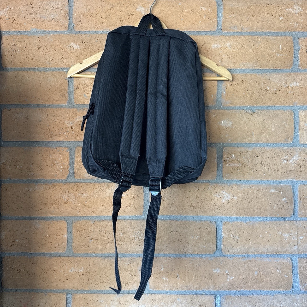 Black Backpack Zip Closure Padded Adjustable Straps Unisex Travel Casual