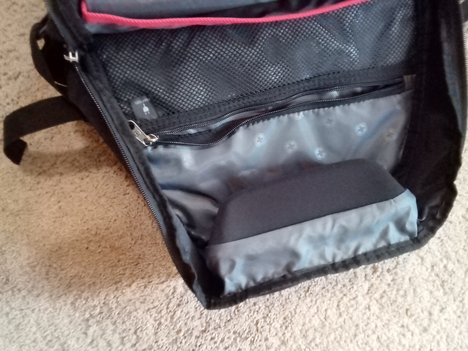 Swiss Gear Airflow Laptop Tablet Backpack Black Scan Smart Compartments