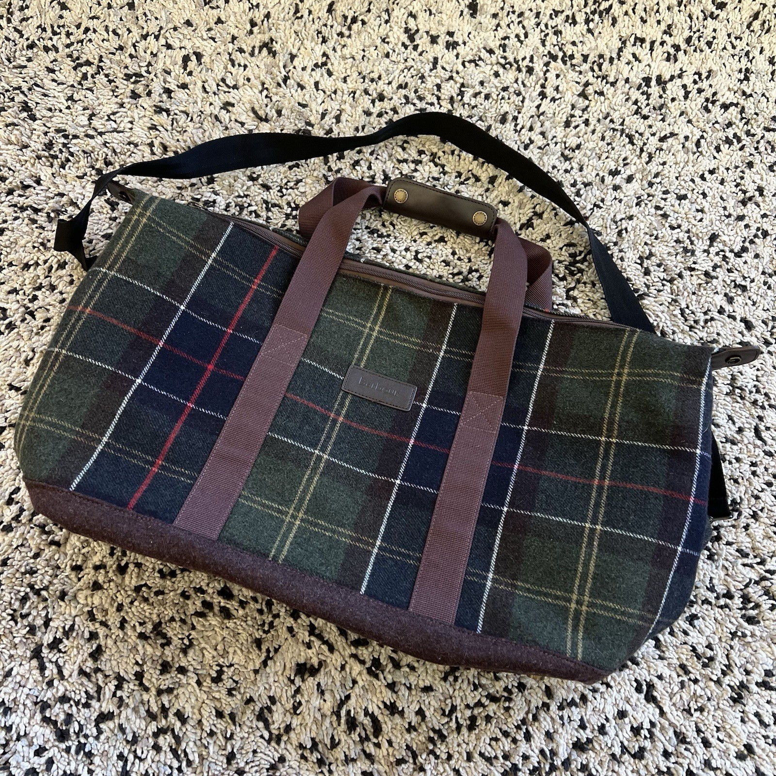 Barbour Men’s Classic Tartan Plaid Duffle Bag