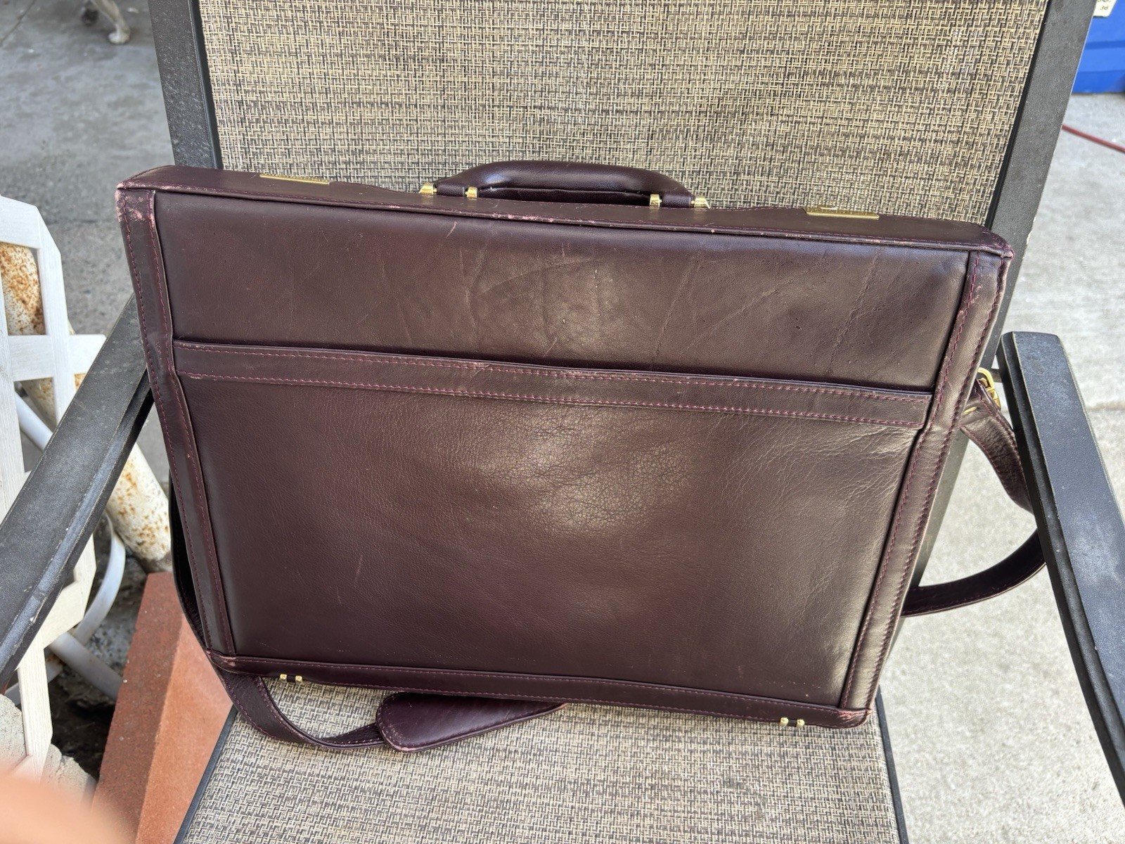 Brown Briefcase/Document Case with Brass Hardware, Inner Pockets & Dividers