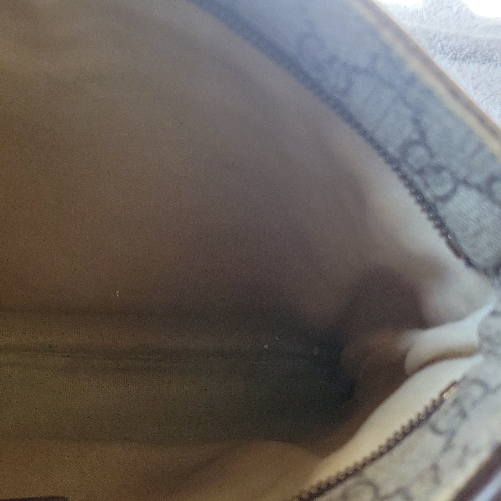 Gucci GG Monogram Messenger Bag Beige/Brown Zip Shoulder Crossbody Strap