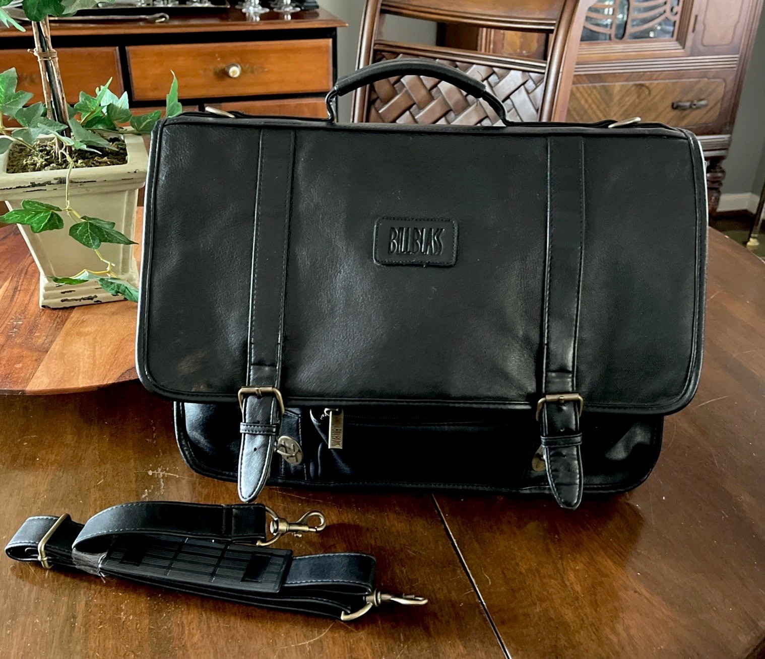 Bill Blass Black Faux Leather Laptop Briefcase Messenger Bag Detachable Strap