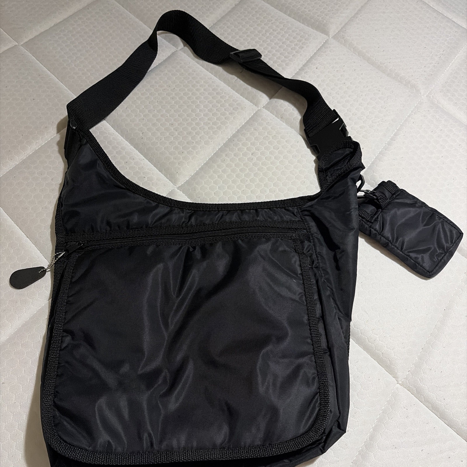 LEVIS Vintage Y2K Black Nylon Sling Messenger Bag Techwear BRAND NEW