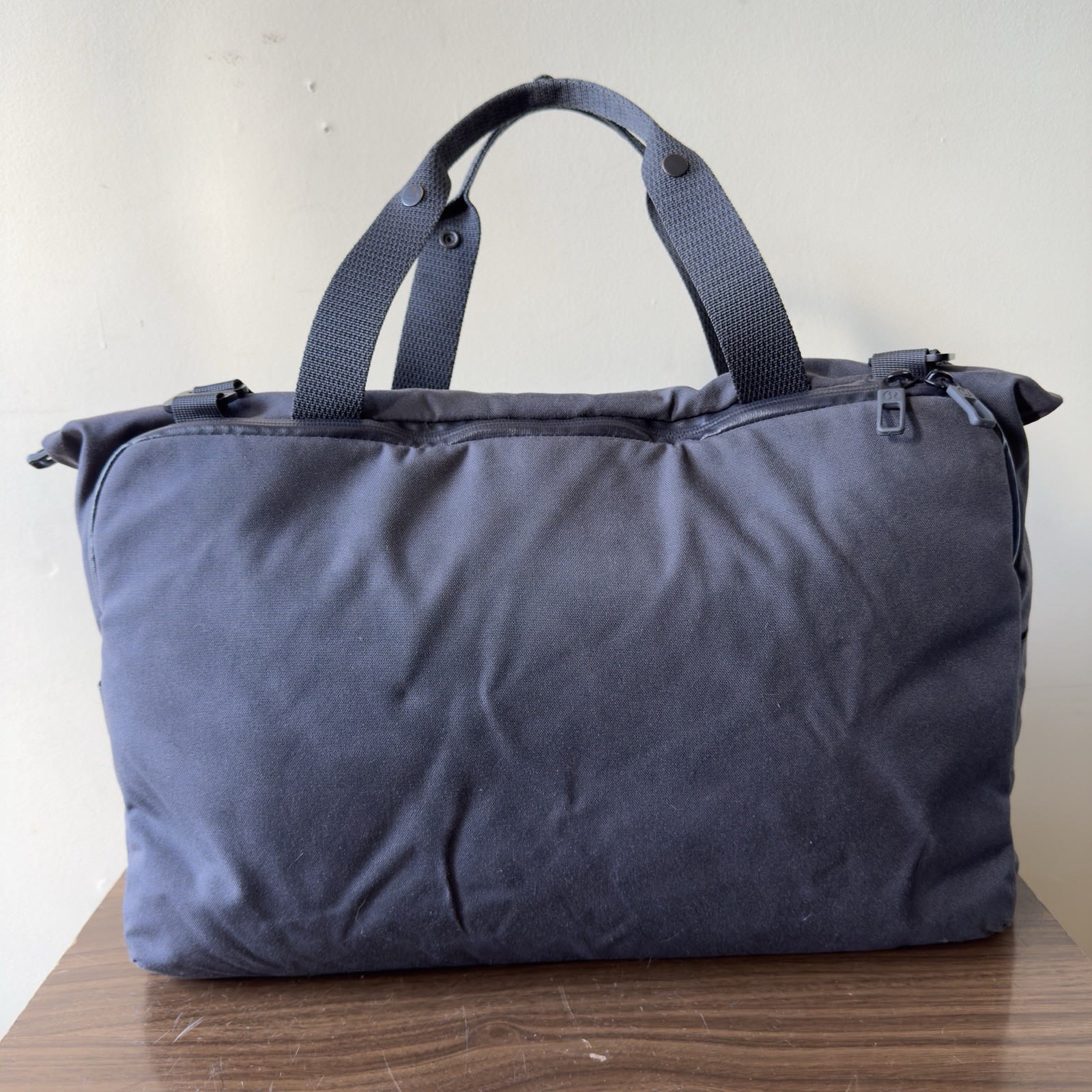 Lululemon Early Embark Duffel 27L Deep Coal Nylon Laptop Travel Gym Bag