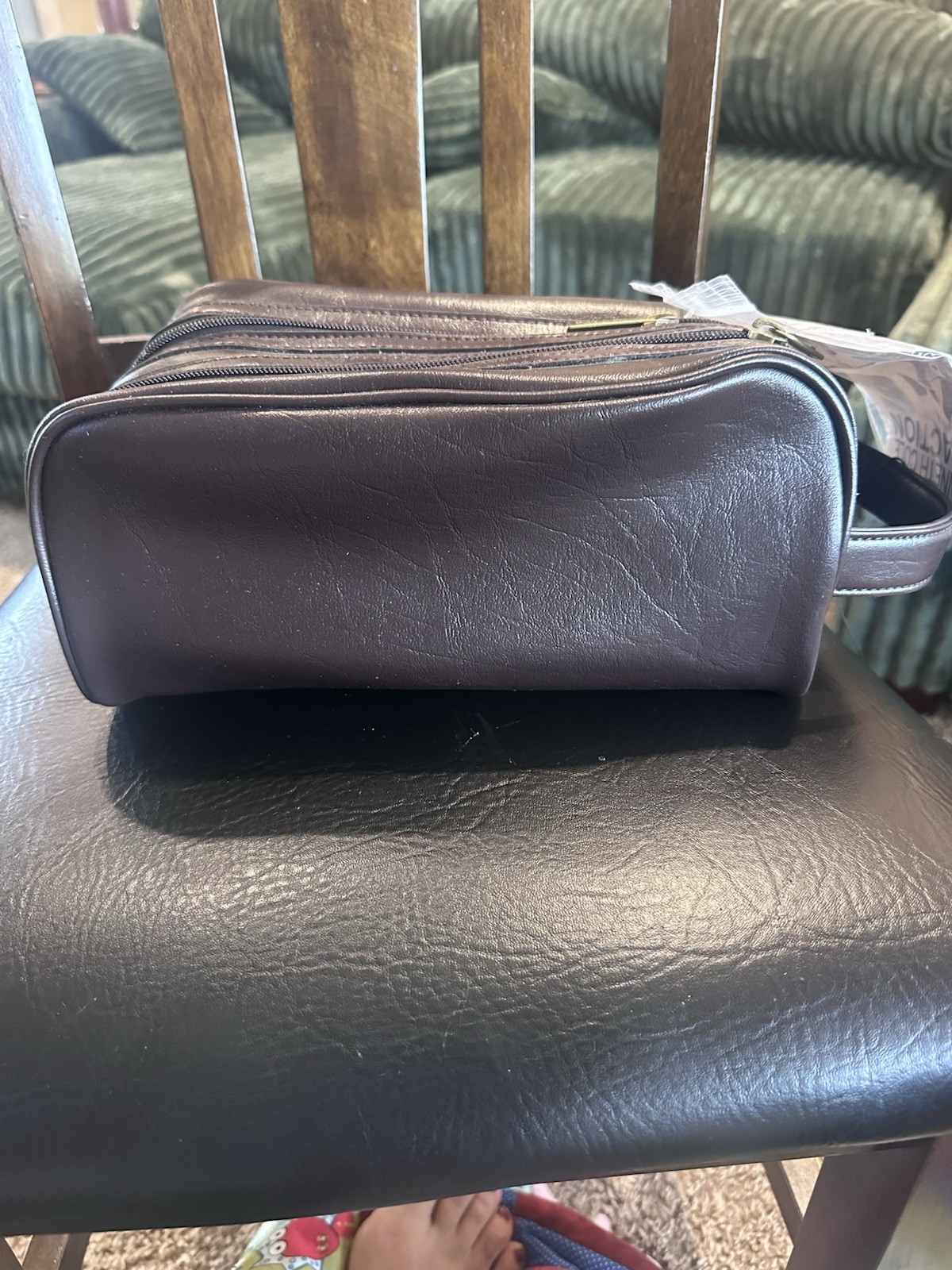 Kenneth Cole Reaction Toiletry Shaving Case Travel Bag Brown NEW With Tags.