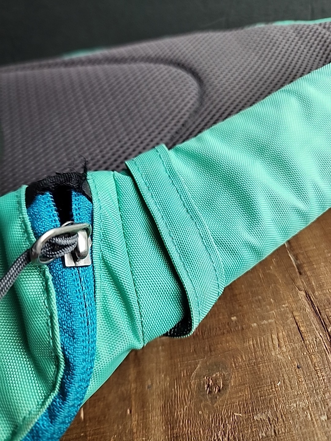 Patagonia Crossbody Sling Strap Backpack Blue/Teal Hiking Travel Outdoor-Read!