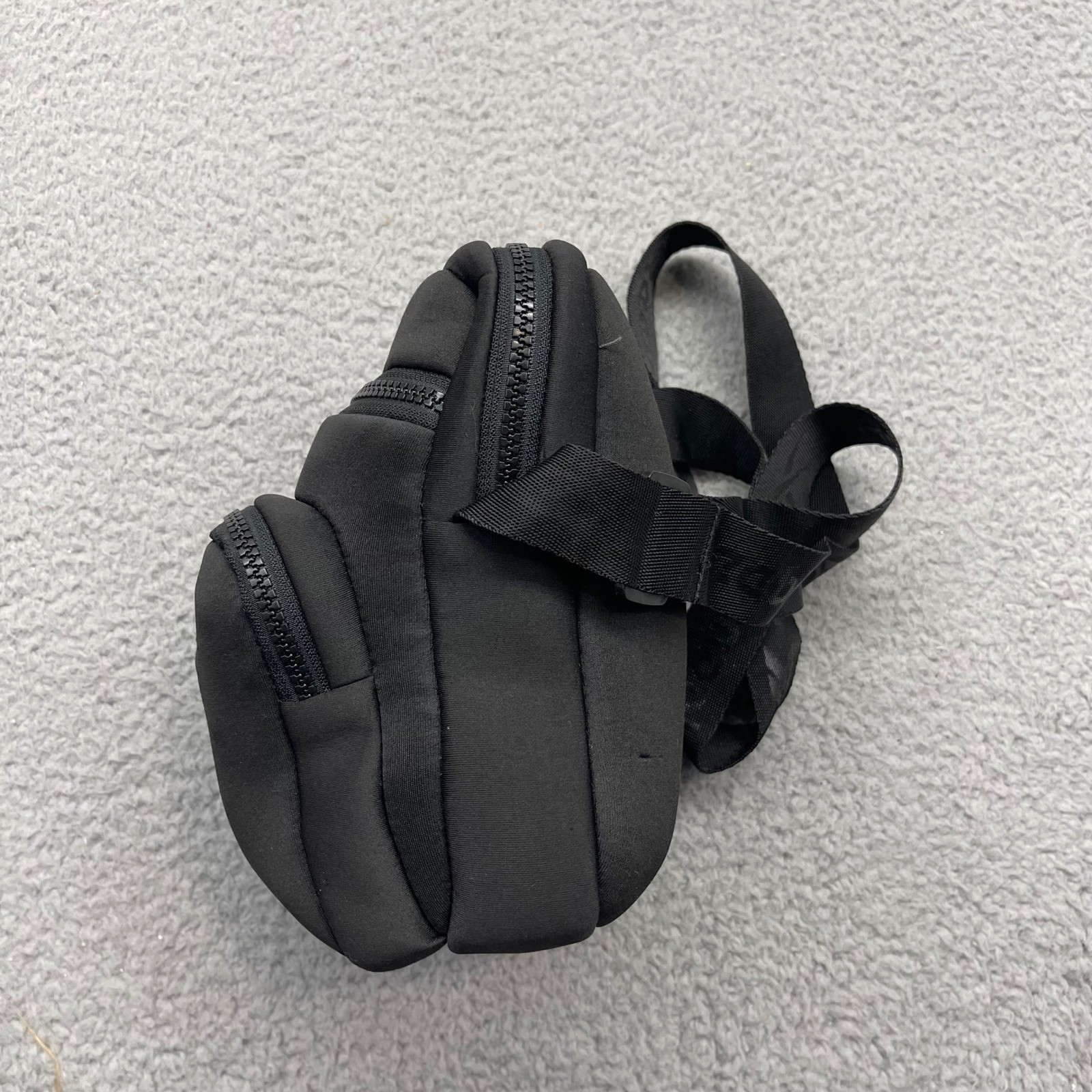Reebok RWS2C2087TJ Black Crossbody Adjustable Strap Logo 043516 Travel Side Bag