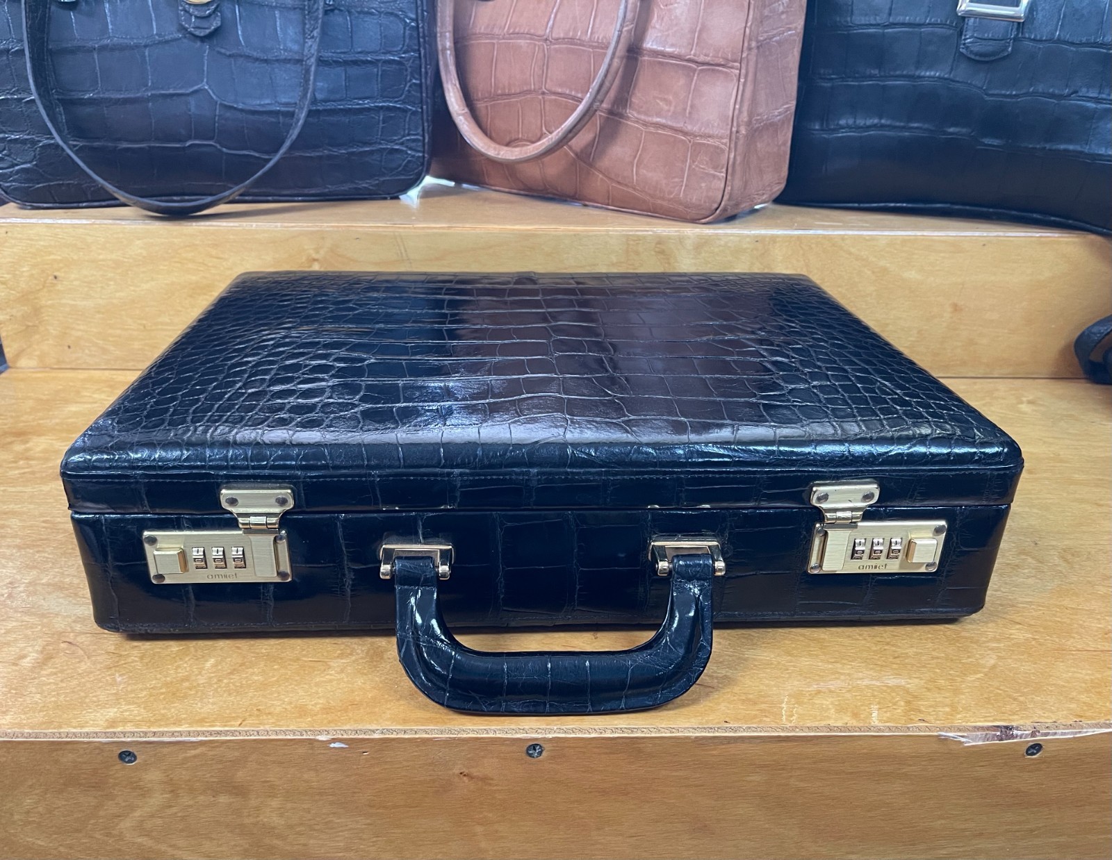 Genuine American Alligator Briefcase NEW Black Classic Case Lock Pockets 18x13x4