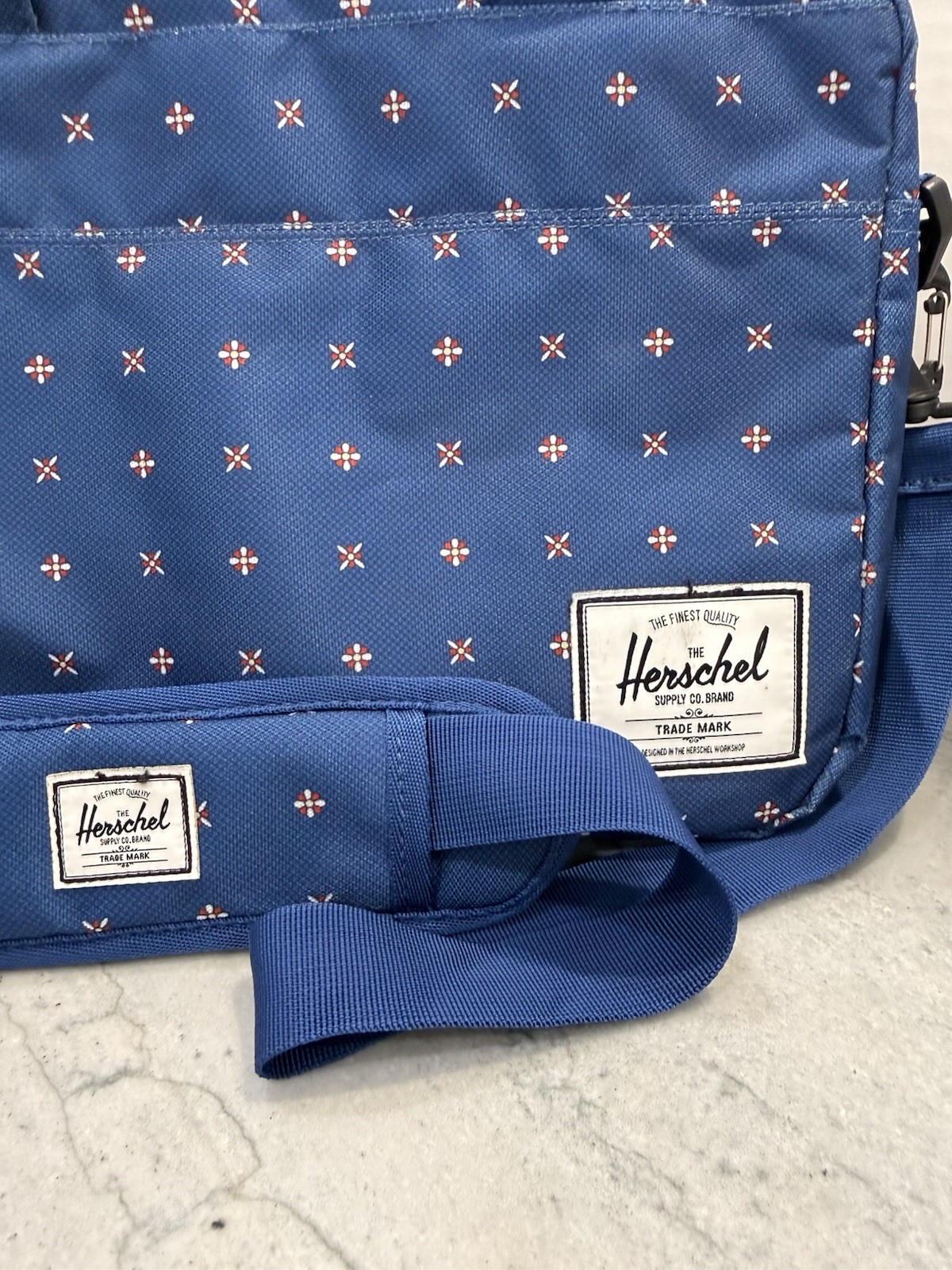 Herschel Blue Geometric Print Laptop Messenger Briefcase Shoulder Bag 15” NWOT