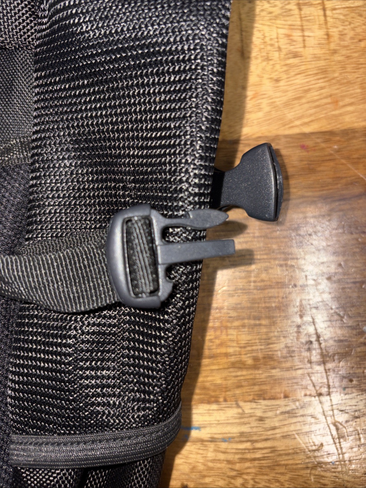 Oakley Icon Backpack 00s Y2K Vintage Used Red And Black does Have 2 Broken Clips