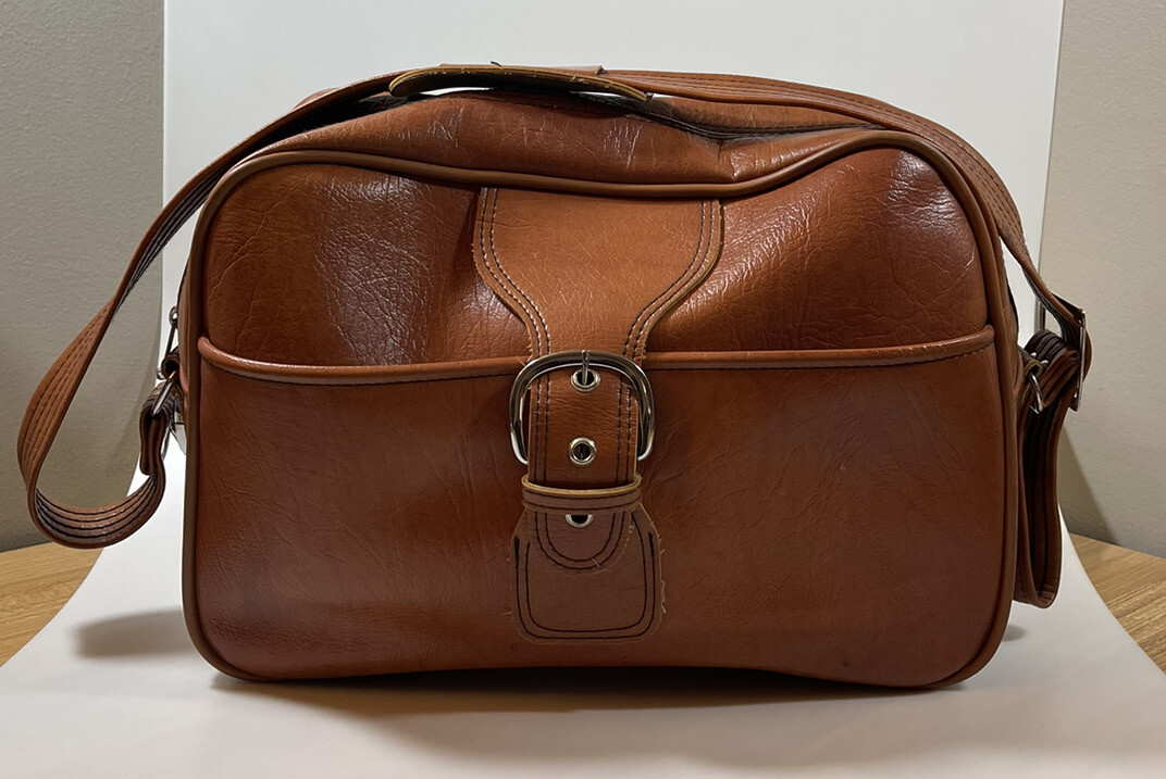 Vintage Sears Leather Briefcase Carry-On Camel Bag Hobo Bag 18″x 11″x 6.5″ Brown