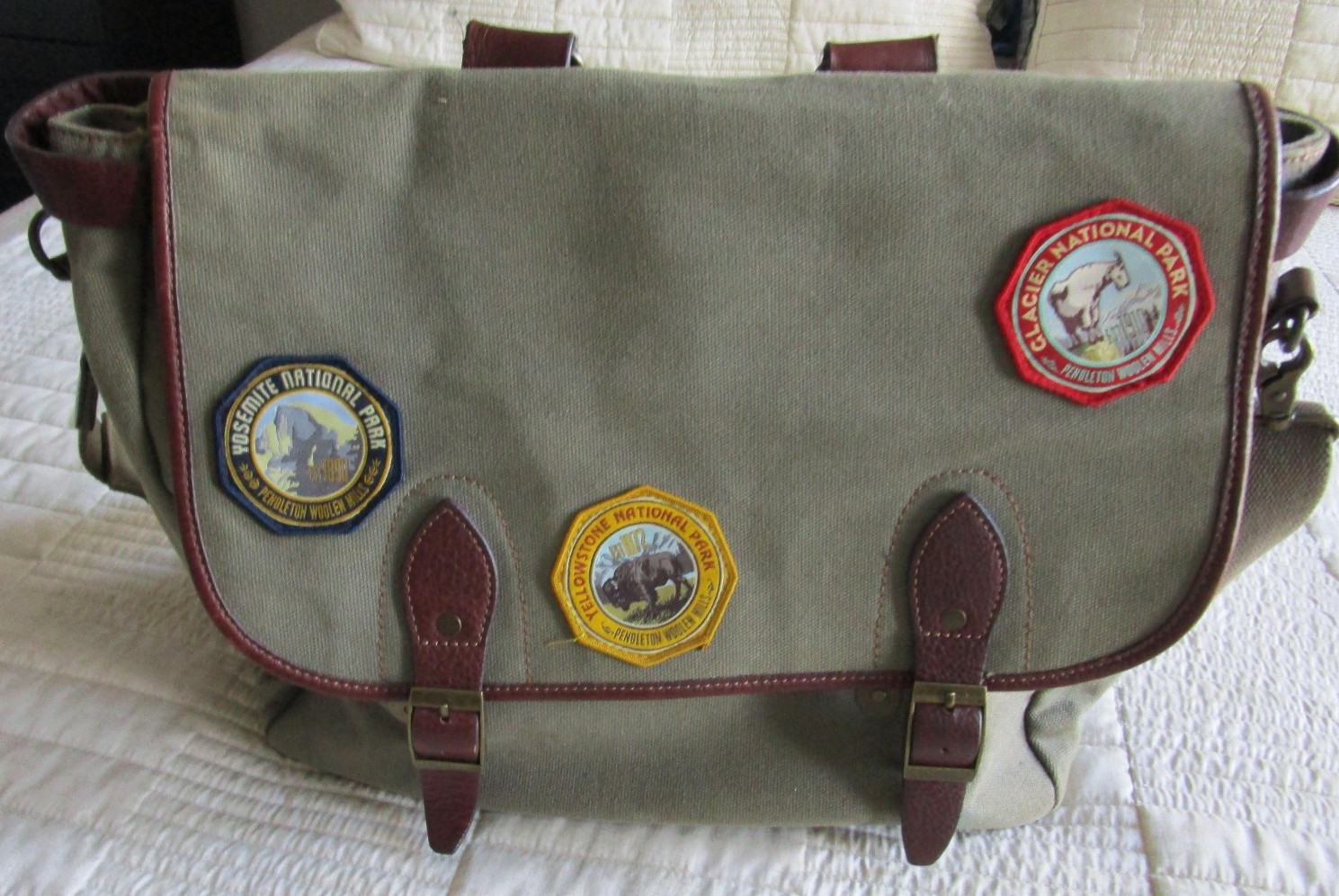Pendleton National Parks Patches Canvas Leather Messenger Laptop Bag RARE Unisex