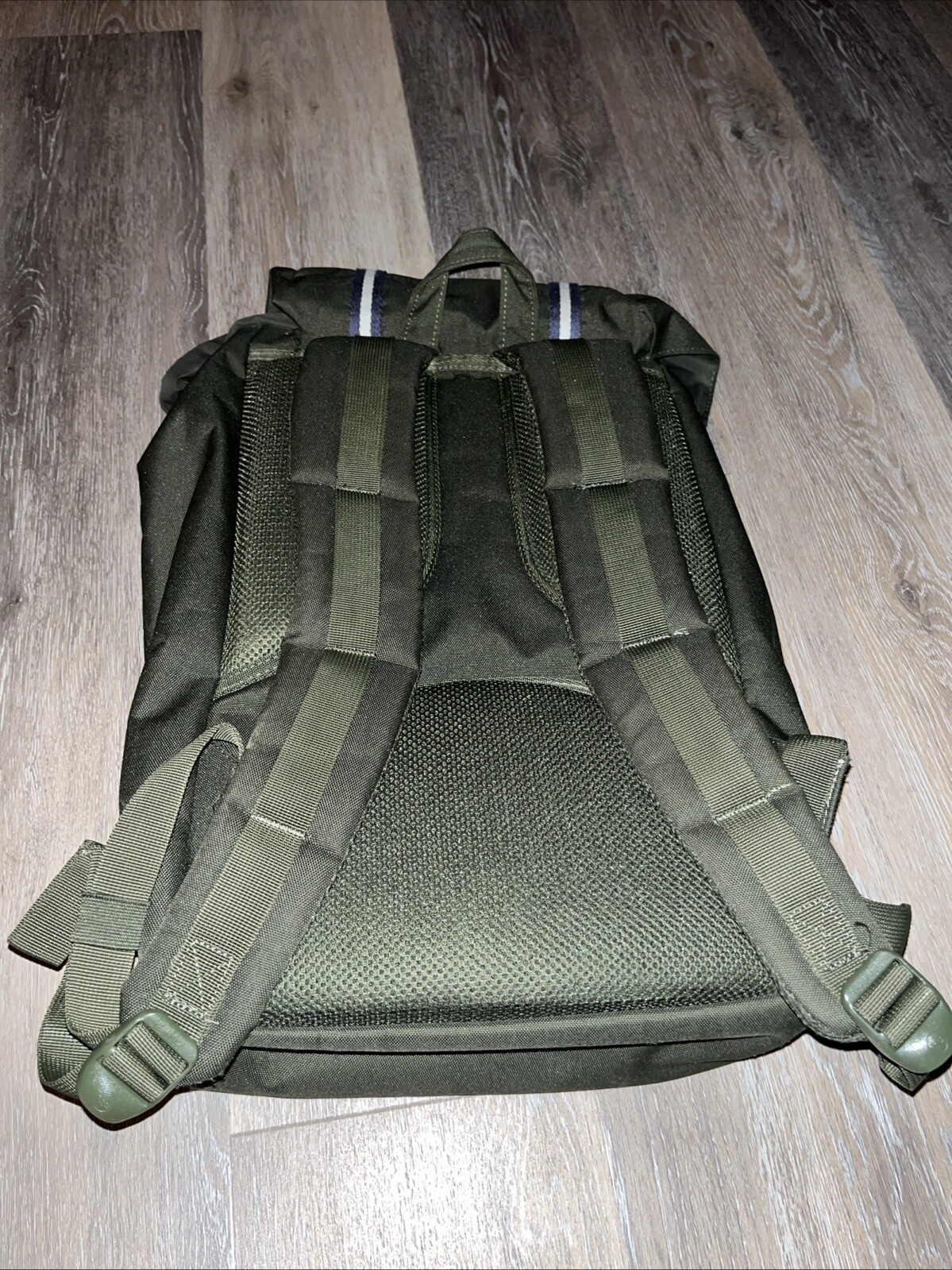 The Herschel Supply Co Retreat Green Backpack w/ Laptop Slot Drawstring Closure