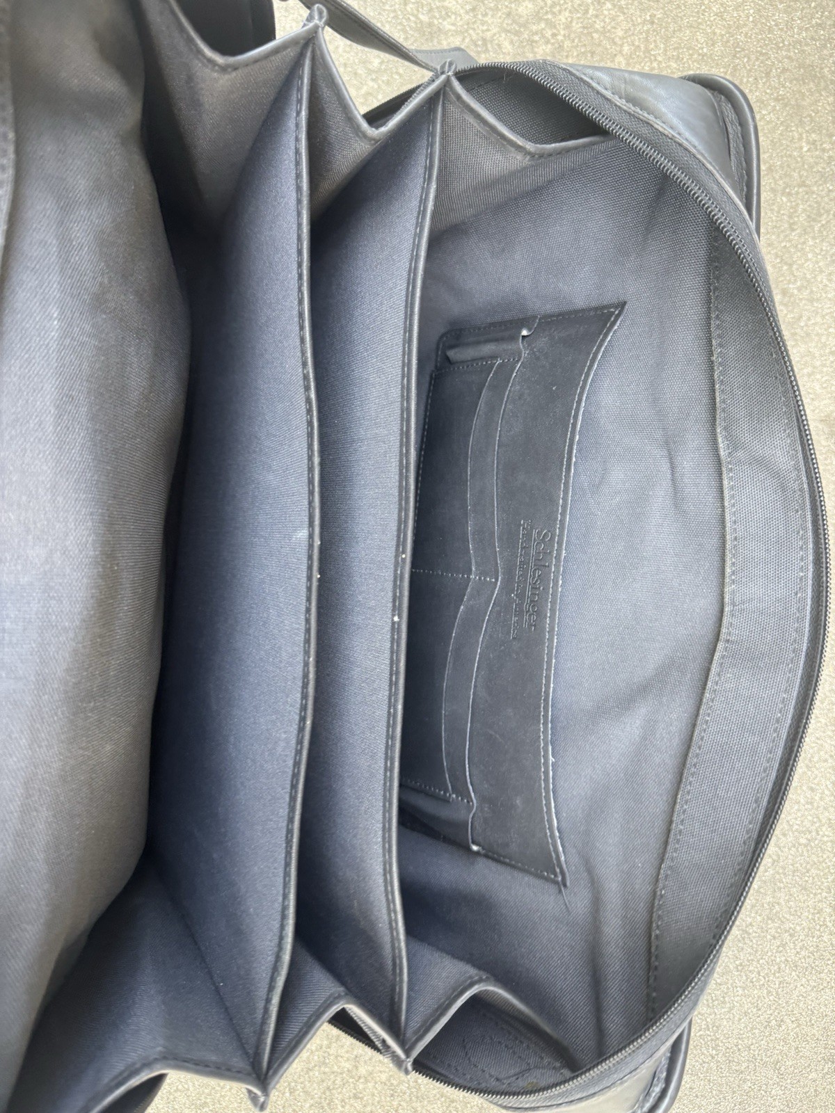 Vintage SCHLESINGER Black LEATHER BRIEFCASE Cowhide Shoulder Strap 17” X 12”