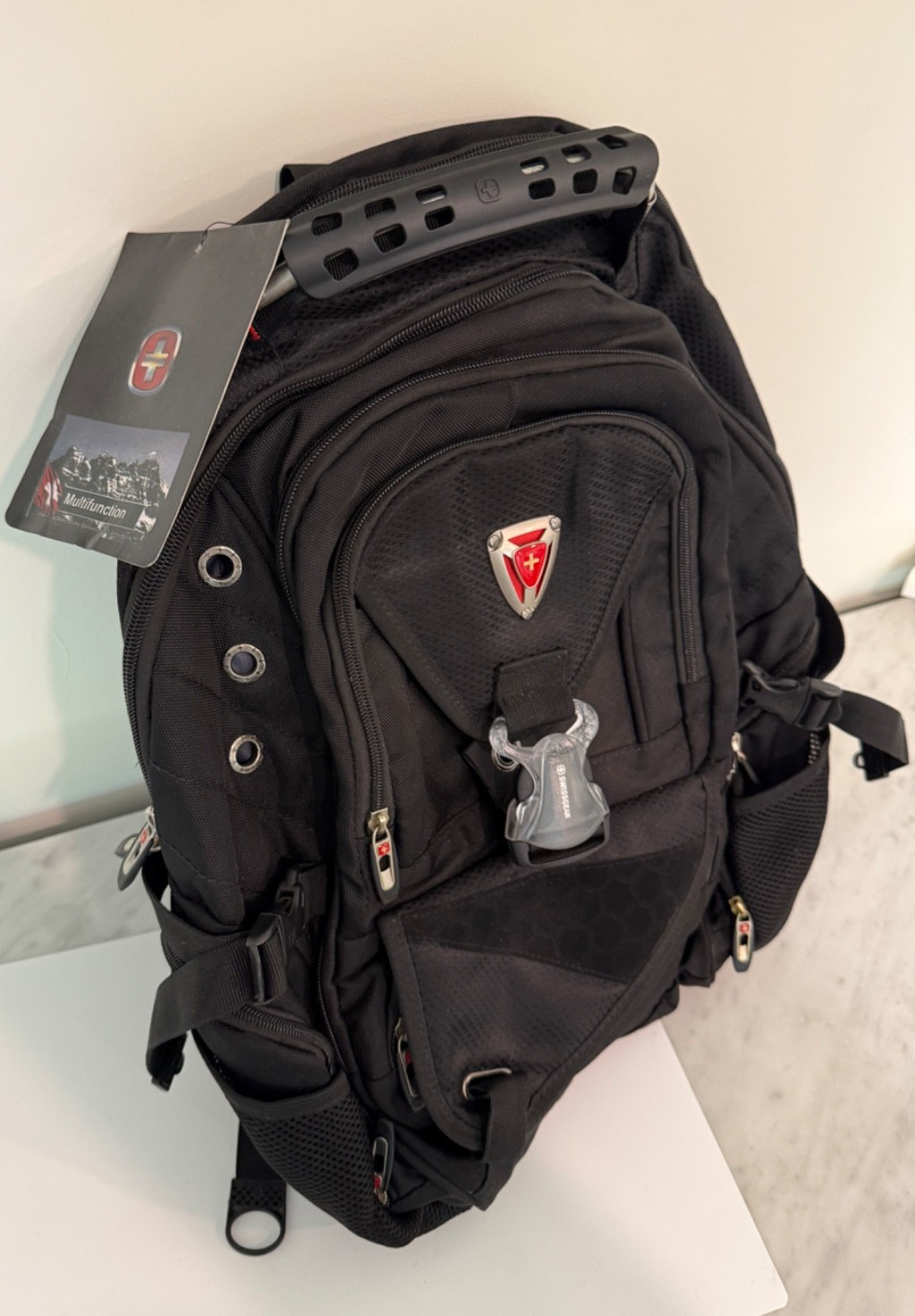 Swissgear Multifunction 17″ Laptop Bag Waterproof & Airflow Design – New w/ Tags