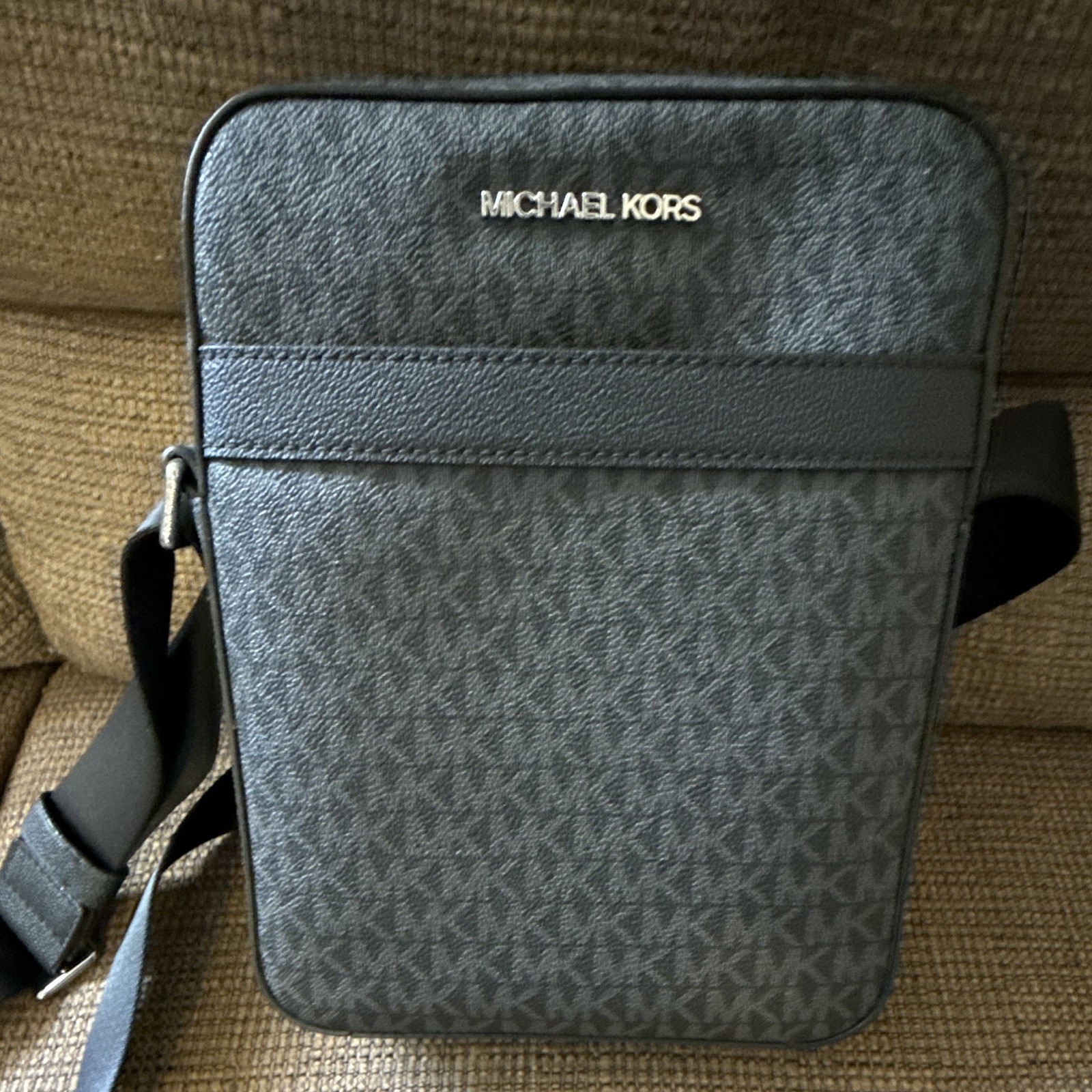 Michael Kors Men’s Gray/Black Logo Small Zip Crossbody Bag Adjustable Strap