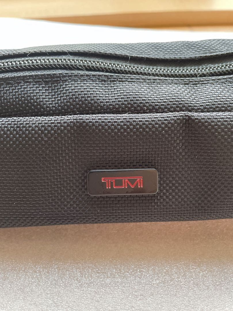TUMI Gadget Pouch Cable Case Pen Case Travel Writing Instruments
