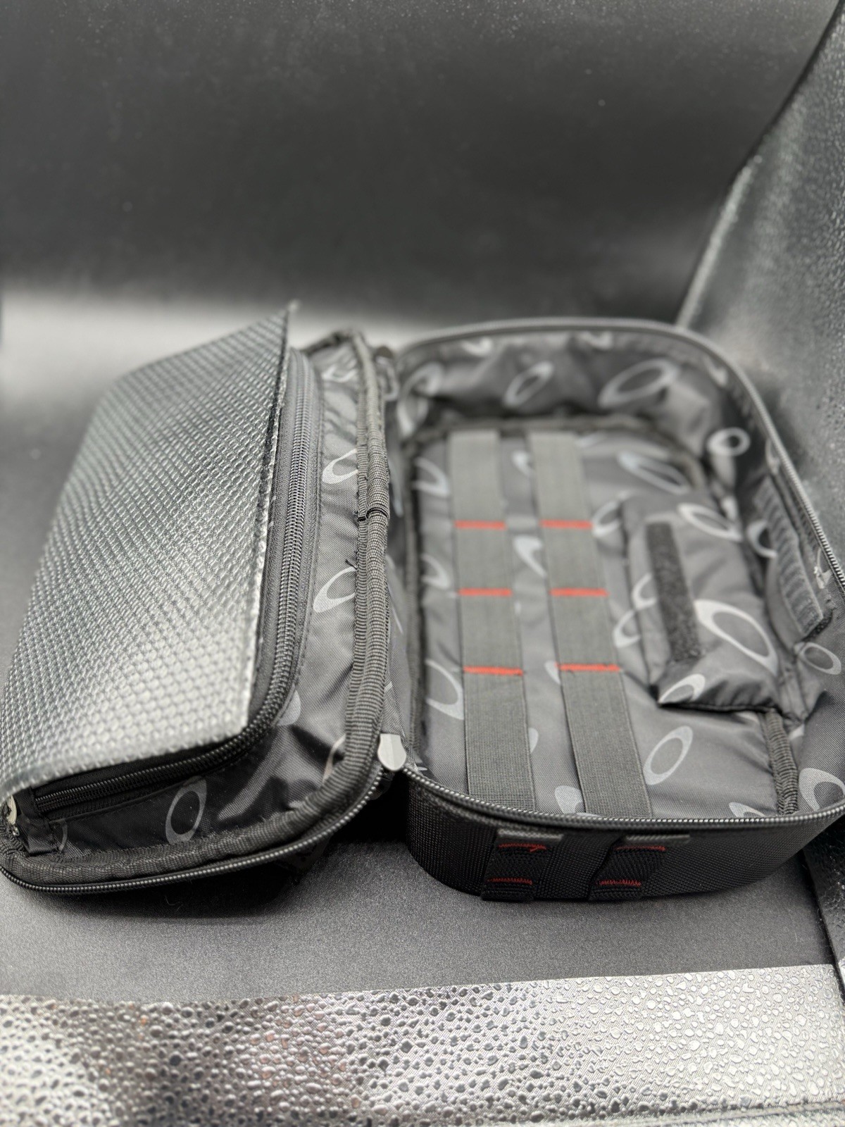Oakley Dopp Kit 2.0 Black Tactical SI