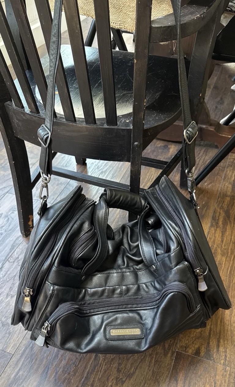 Kenneth Cole Reaction New York Leather 24″ X 12″ Large Duffle Bag