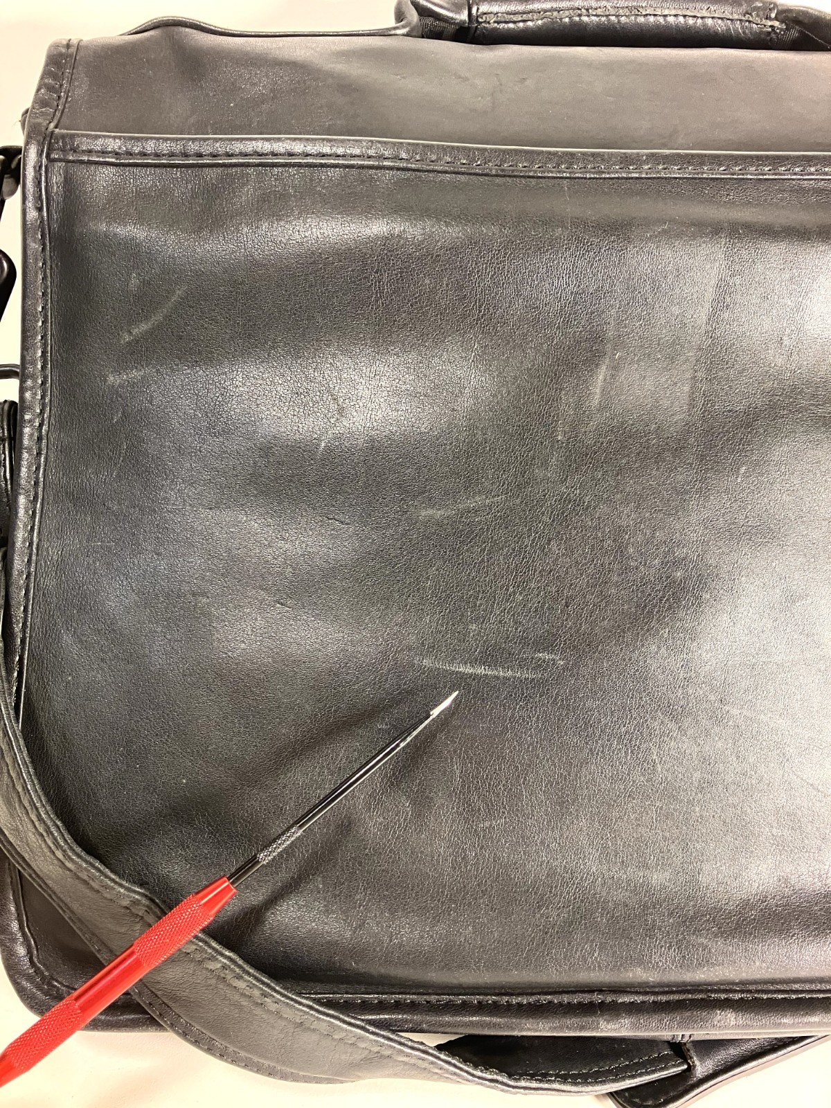 TUMI Black Leather Laptop Briefcase. 13″. Very Nice!