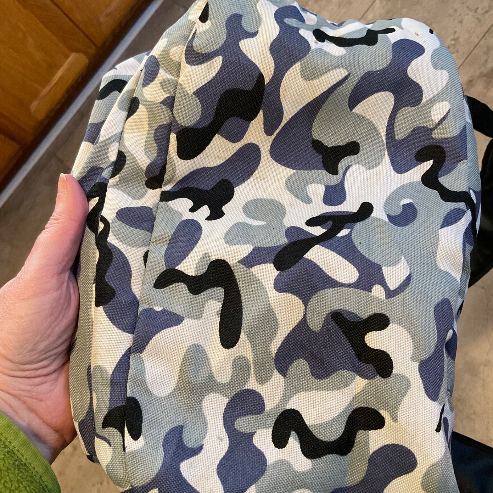 Camouflage Backpack Book Bag Zippered Pockets Unisex Lightweight Blue Gray READ