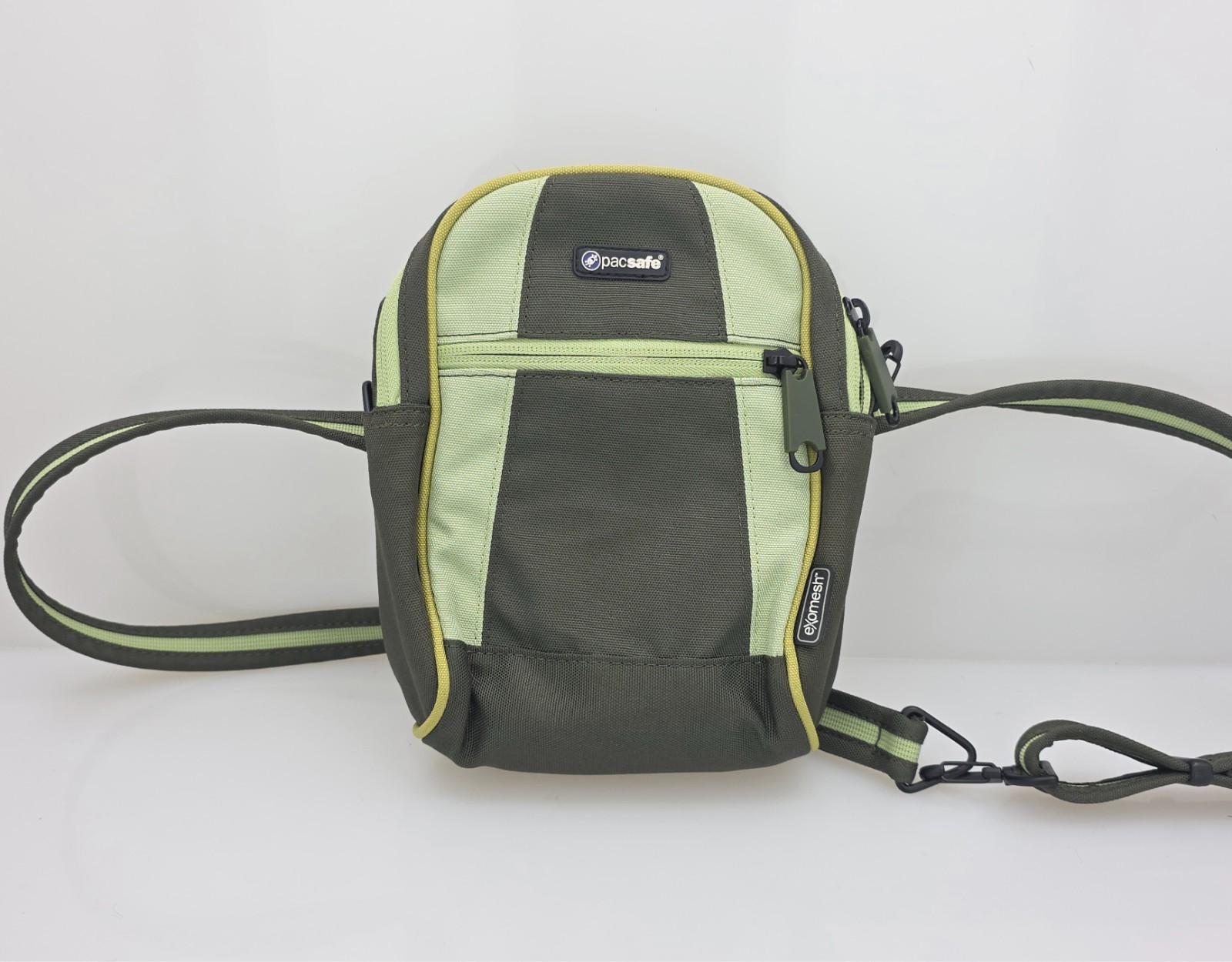 Pacsafe Metrosafe 2310 Shoulder Bag Convertible Hip Pack Exomesh Anti-Theft