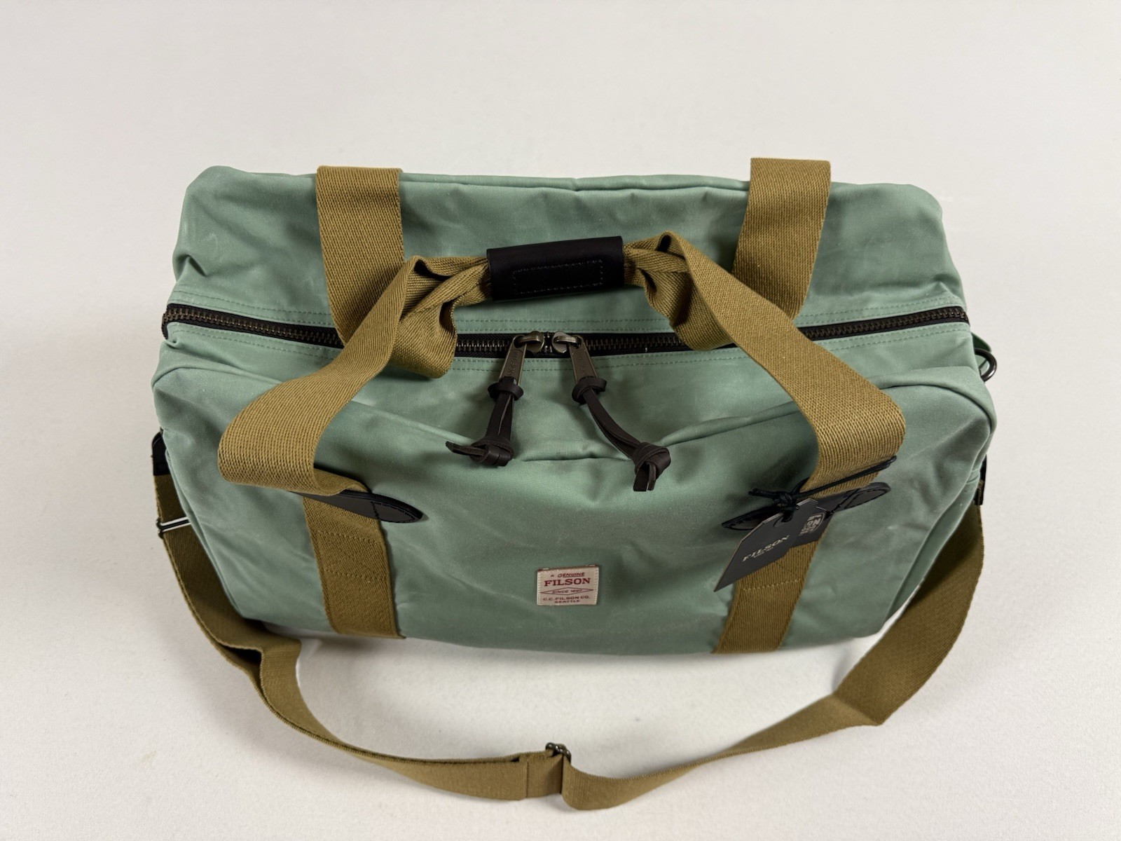 FILSON MEDIUM TIN CLOTH DUFFLE BAG GRANITE GREEN OS NWT