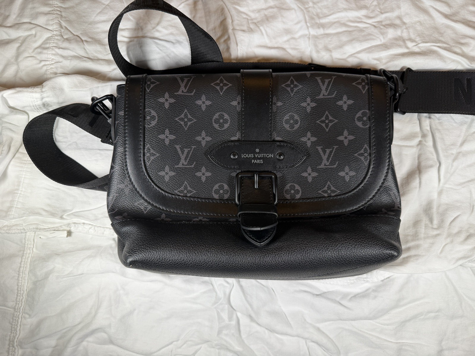 LOUIS VUITTON Saumur Messenger Shoulder crossbody Bag M45911 Monogram eclipse LV