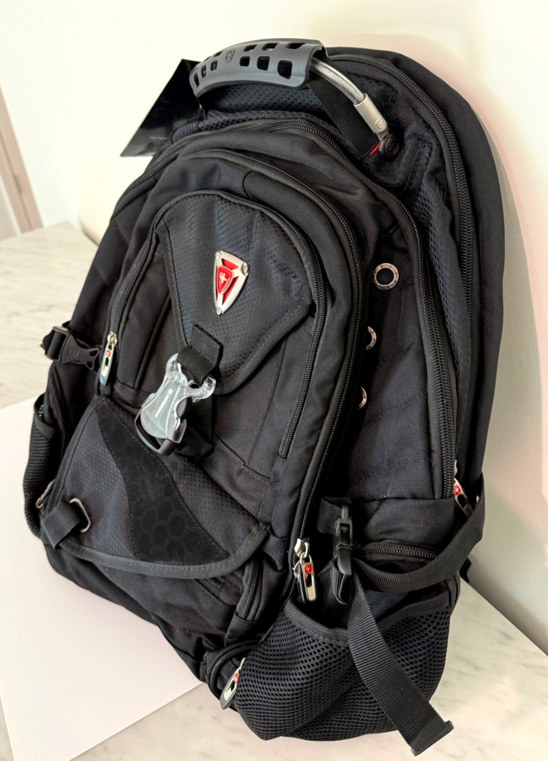 Swissgear Multifunction 17″ Laptop Bag Waterproof & Airflow Design – New w/ Tags