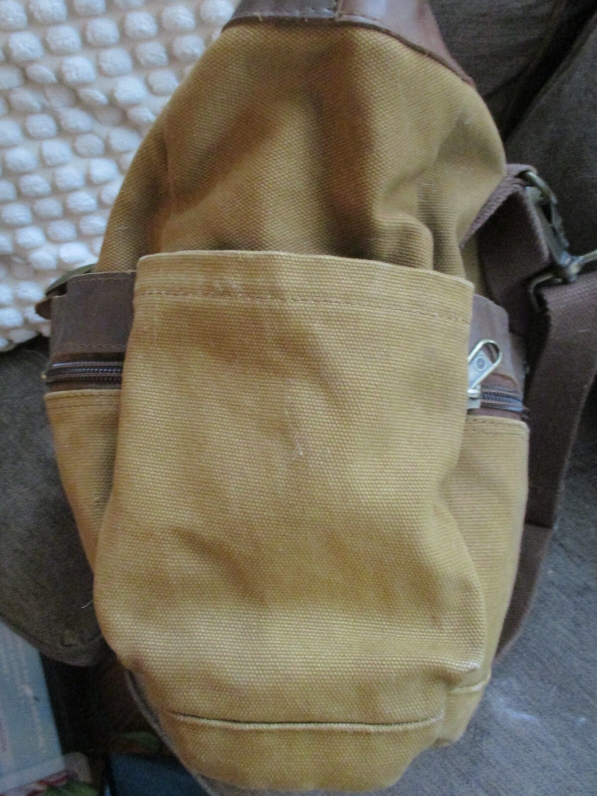 Duluth Trading Co Brown Leather & Firehose Canvas Large Tote – strap & handles