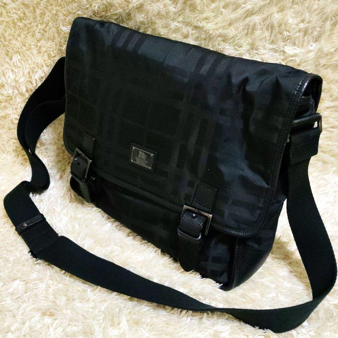 Burberry Black Label Shoulder Check Black From Japan
