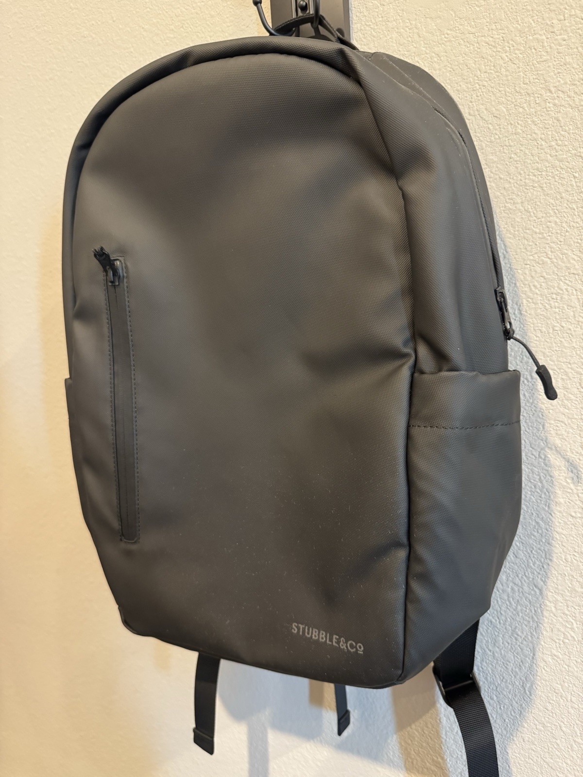 Stubble & Co Everyday Backpack 20L – Black