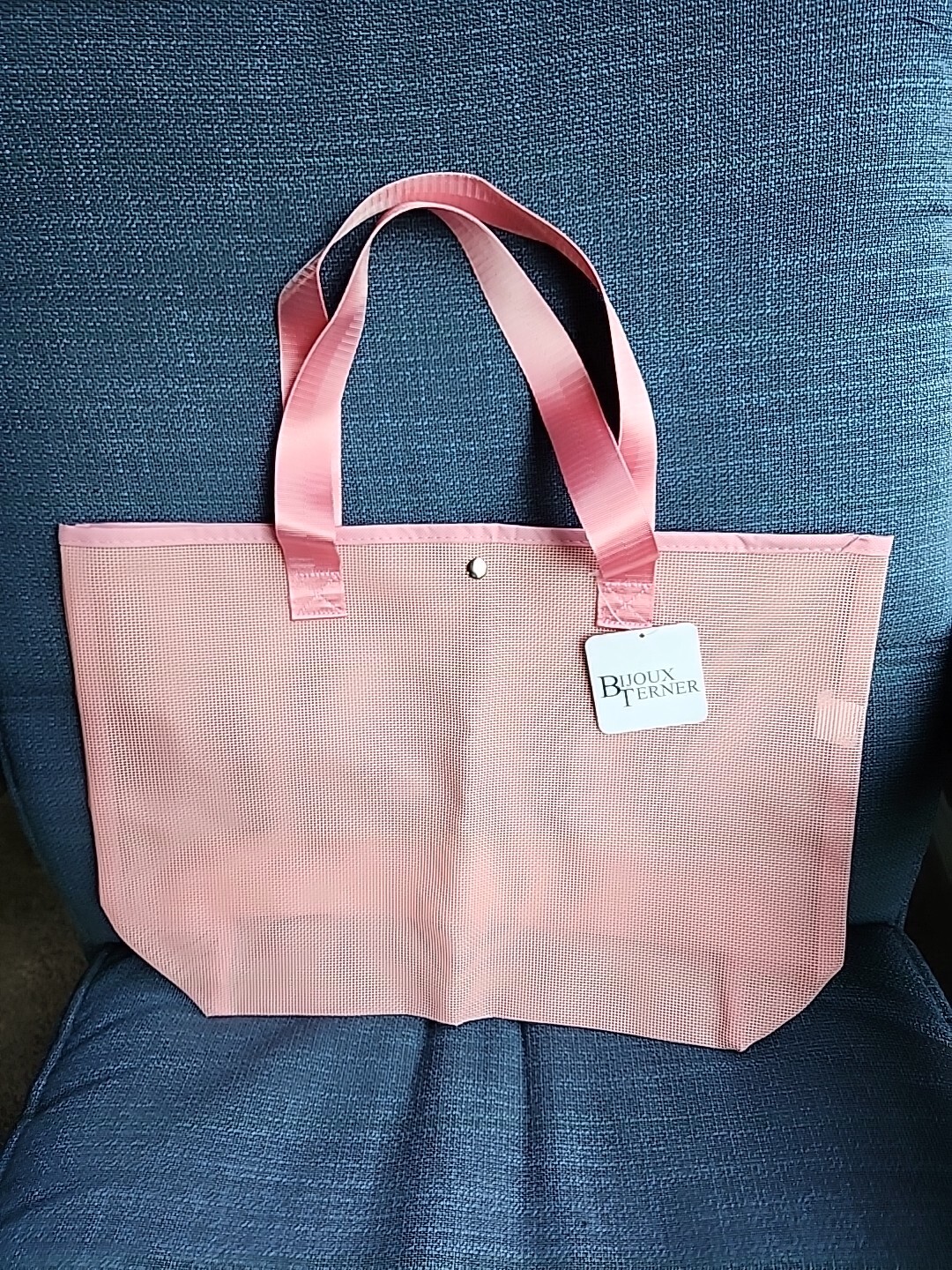 Pink Mesh Beach/Tote Bag 17 x 12 x 4.5 Inches BIJOUX TERNER Snap Closure NWT!