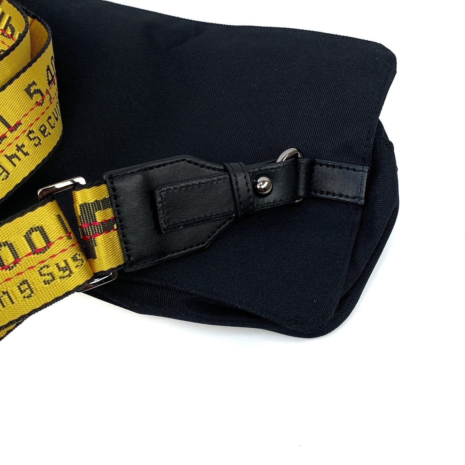 Off-White Logo Print Pouch Detachable Messenger Crossbody Bag Black