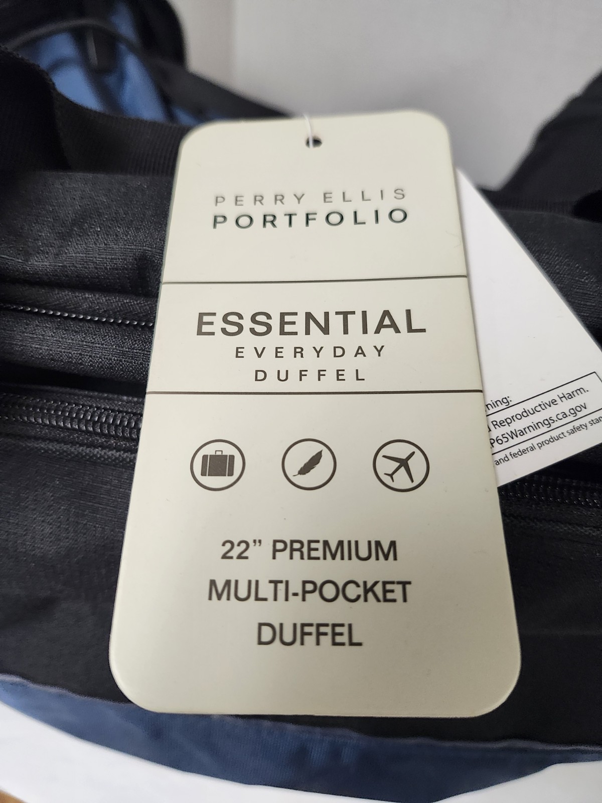 Perry Ellis 22″ Authentic Travel Business Duffel Bag, Black/Navy, One Size