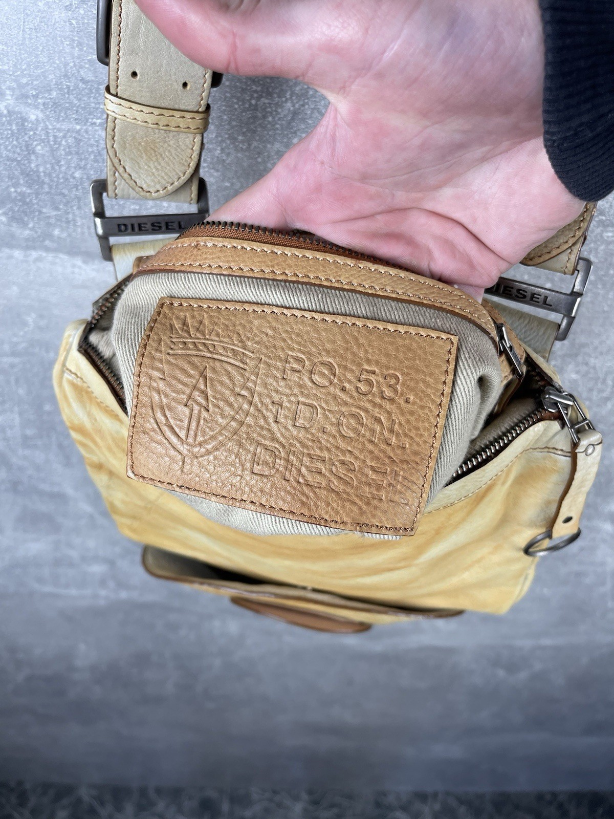Archives Diesel Y2K Boho Garment Dyed Leather Shoulder Bag Beige Crossbody 00s