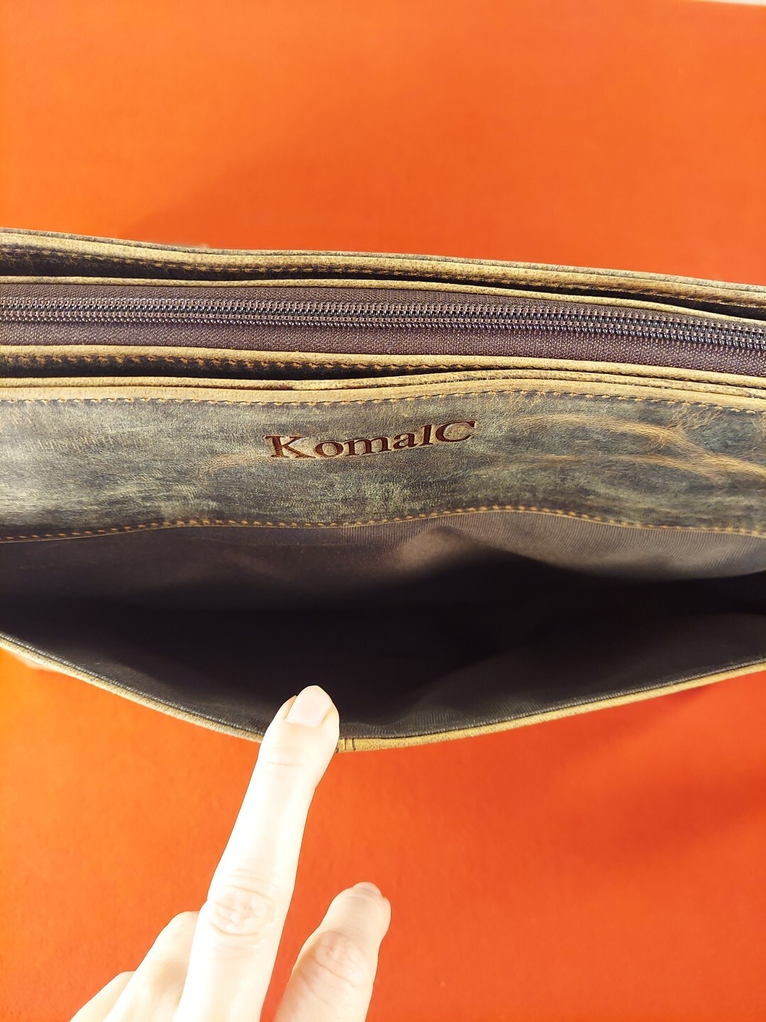 KomalC Brown Leather 18″ Messenger Laptop Bag Satchel