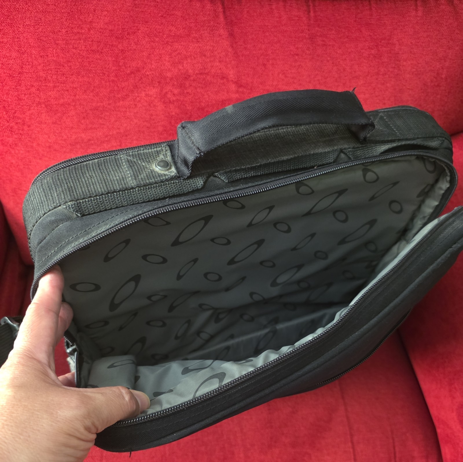Oakley Tactical Field Gear AP Laptop Computer Bag Black Messenger Crossbody