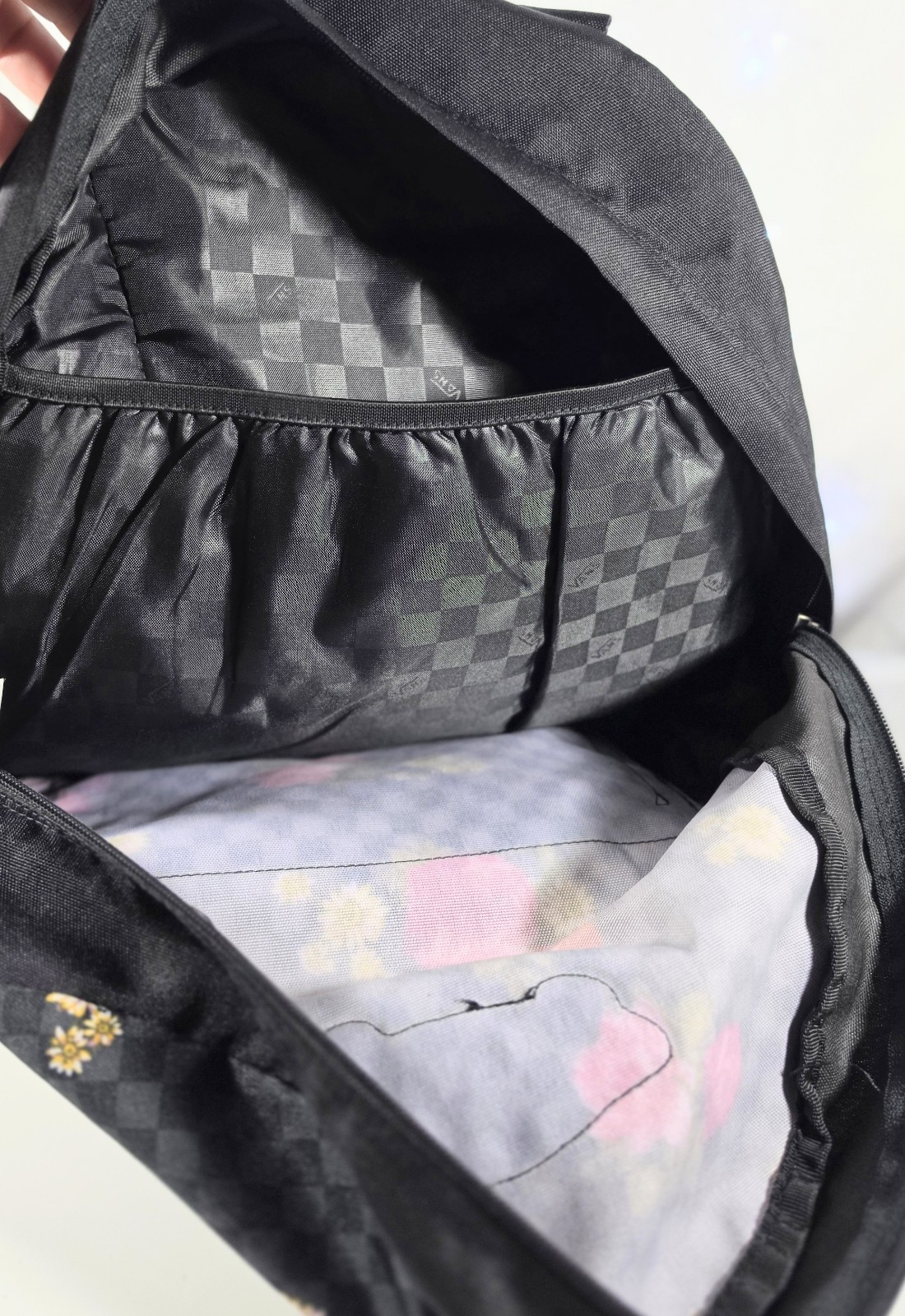 Vans Realm Backpack Black Charcoal Checkerboard Floral Roses Daisy Backpack A34