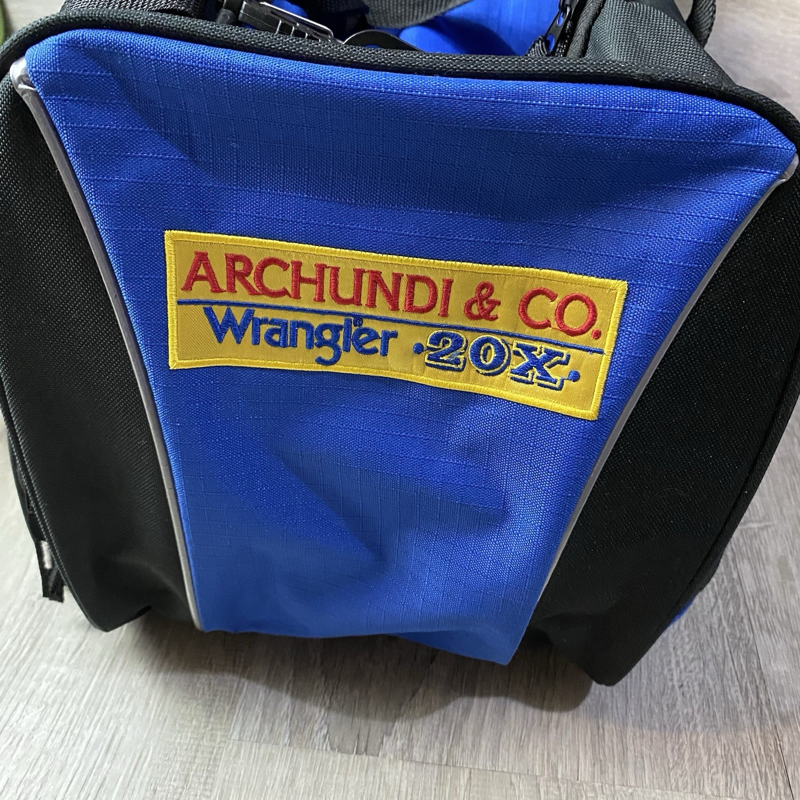 2011 Wrangler National Finals Rodeo Duffel Bag Blue Las Vegas Long Live Cowboys