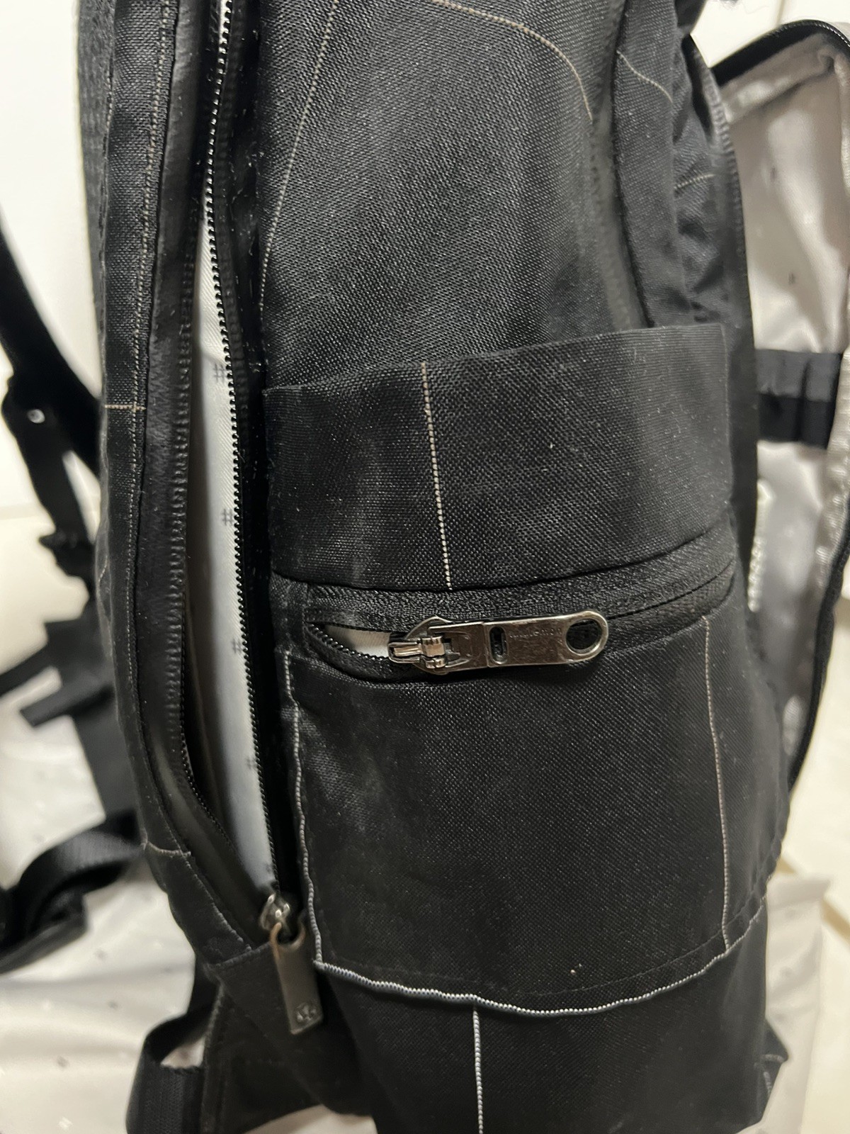 Lululemon Cruiser Backpack bag 22L Rare Out Of Print. Pin stripes. Complete